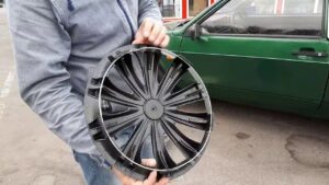 На что обращать внимание при подборе автоколпаков
