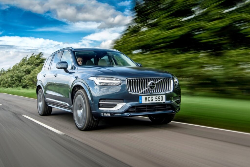 Б/У Автомобили Volvo: Надежность и Элегантность от Автосалона